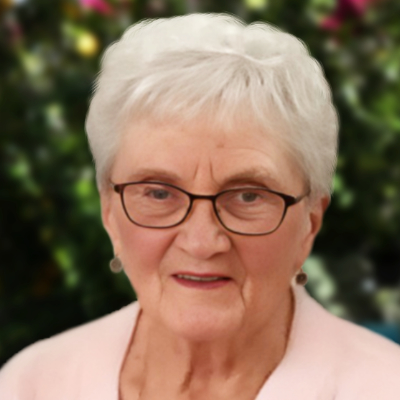 SCHMUNK-Hannah-3-400x400-1 Photo of Hannah Schmunk.