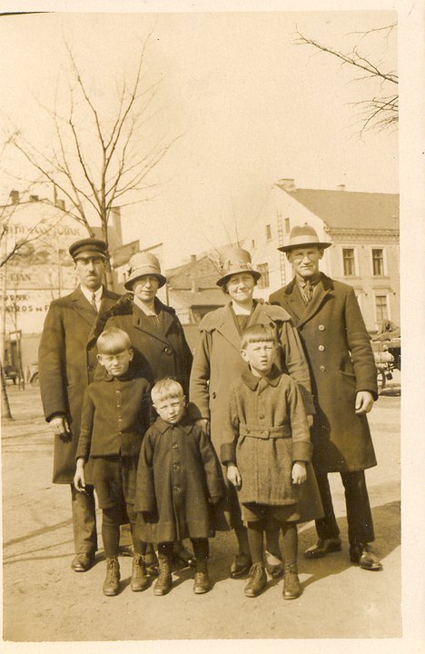 Jakob Thomsen-Dam, Marianne Nielsen, and other members of the Nielsen family just before coming to Canada in 1928.